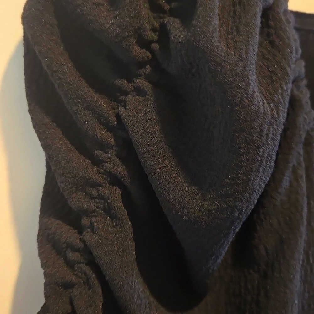 Vince Camuto Women's Black Top - Picture 5 of 12